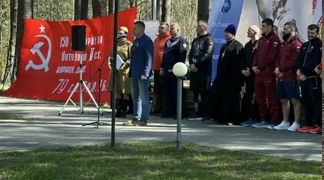 В Брянске забег памяти посвятили подвигу Александра Виноградова