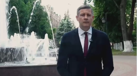 Глава Брянщины Егор Ковальчук поздравил выпускников с последним звонком