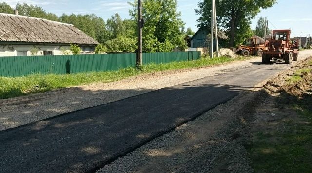В  Клетне идёт капитальный ремонт автомобильной дороги по улице Мира