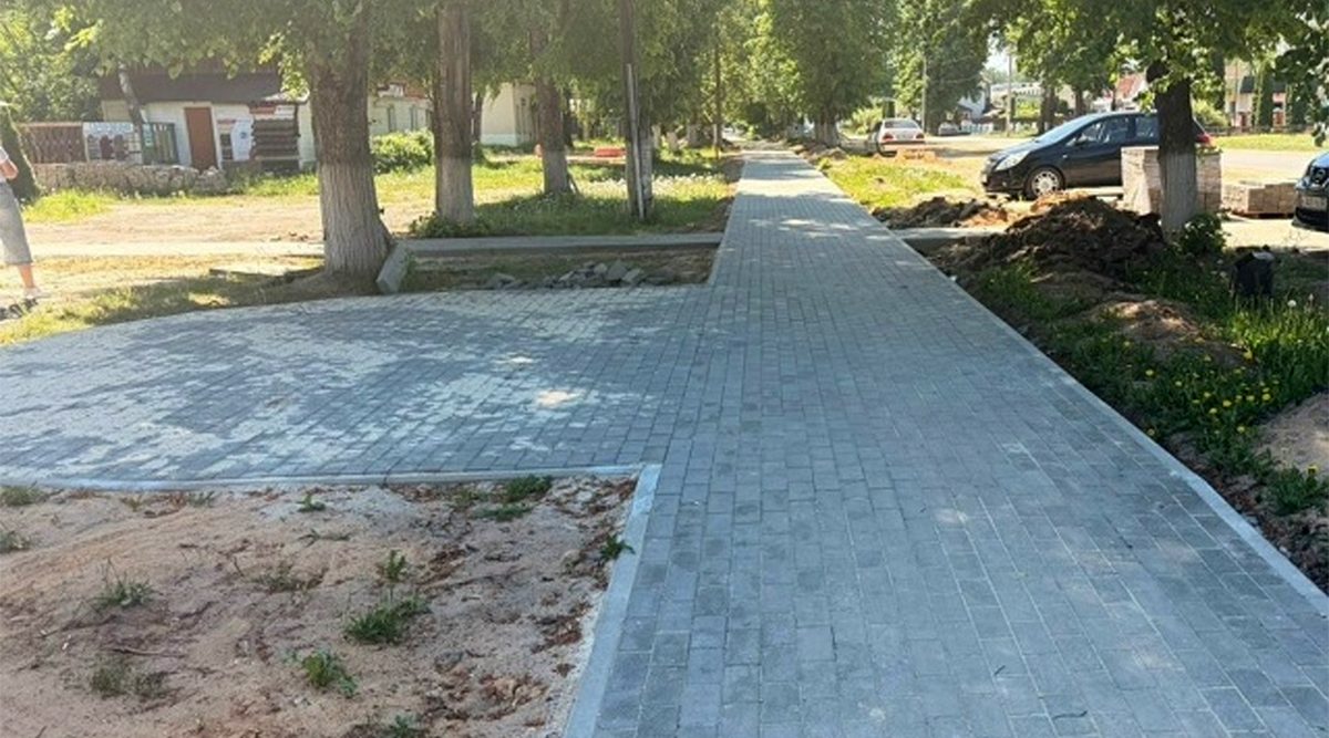 В Сеще благоустраивают пешеходную зону за 1 млн рублей