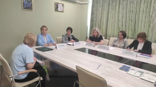 В Брянской области прошла встреча с участием представителей ведомств и социальных структур
