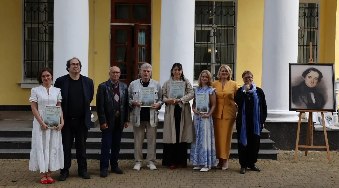 В Овстуге назвали победителей XIV конкурса «Мыслящий тростник»