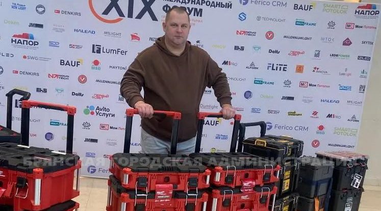 Брянец бескорыстно помог пострадавшим от атаки ВСУ