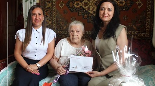 Девяностолетие отметила жительница Клетни Евдокия Григорьевна Фроленкова