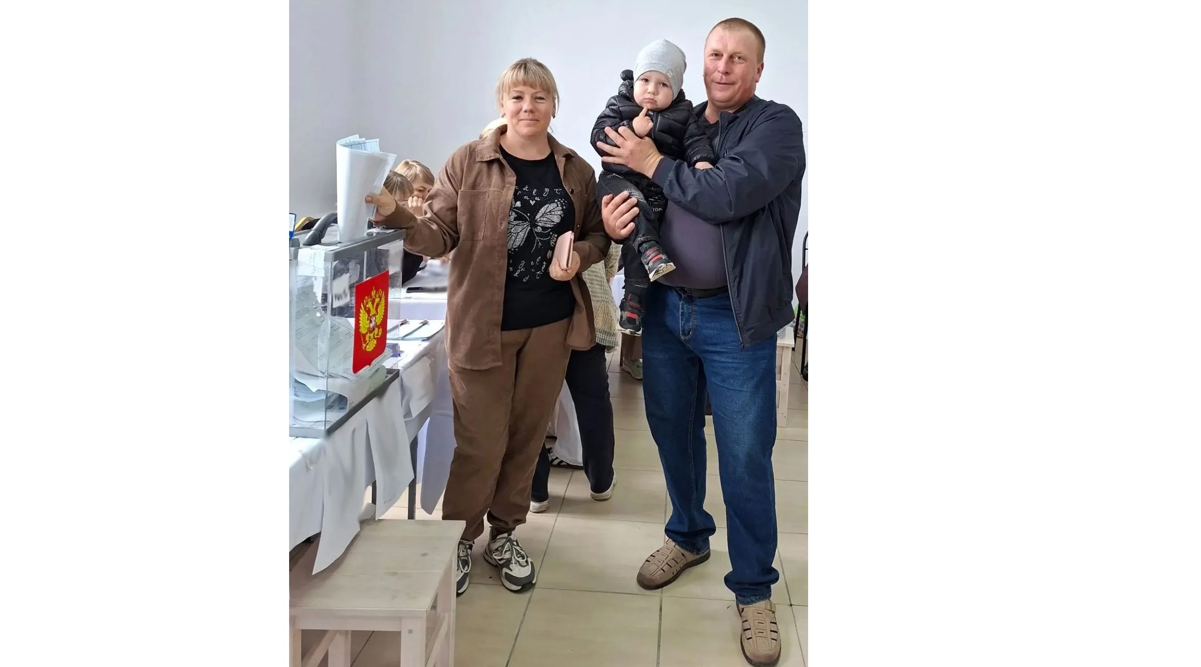Семья Буяковых проголосовала за будущее  