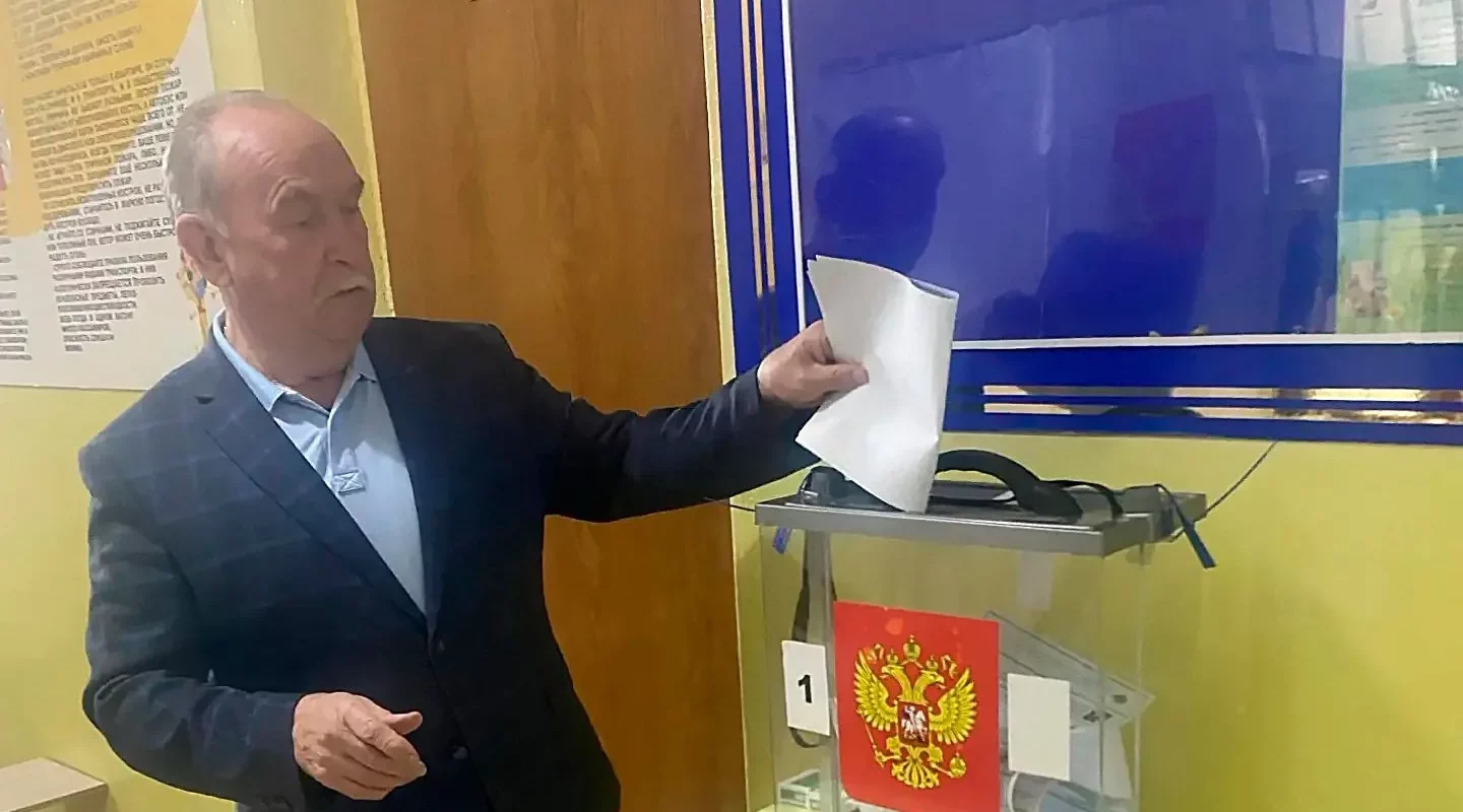 Атаман Брянского казачества Василий Игрунёв проголосовал за стабильное развитие страны и региона