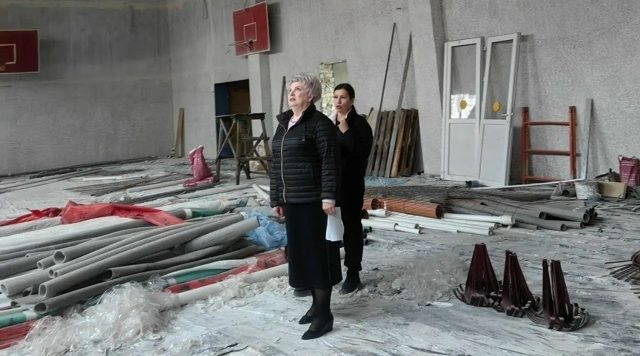 В Брянске по нацпроекту ремонтируют школы