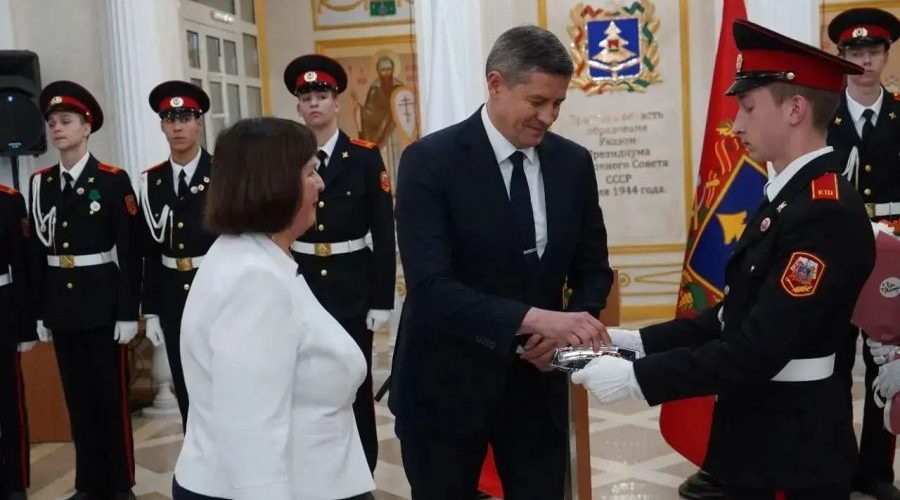 Брянцам вручили государственные награды за заслуги в профессиональной сфере